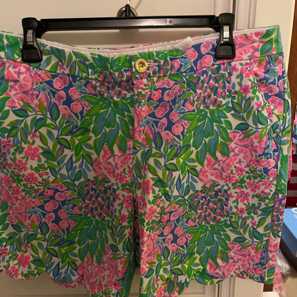 Lilly Pulitzer Pink and Green Bermuda Shorts Vibrant Floral Design.  Size 10